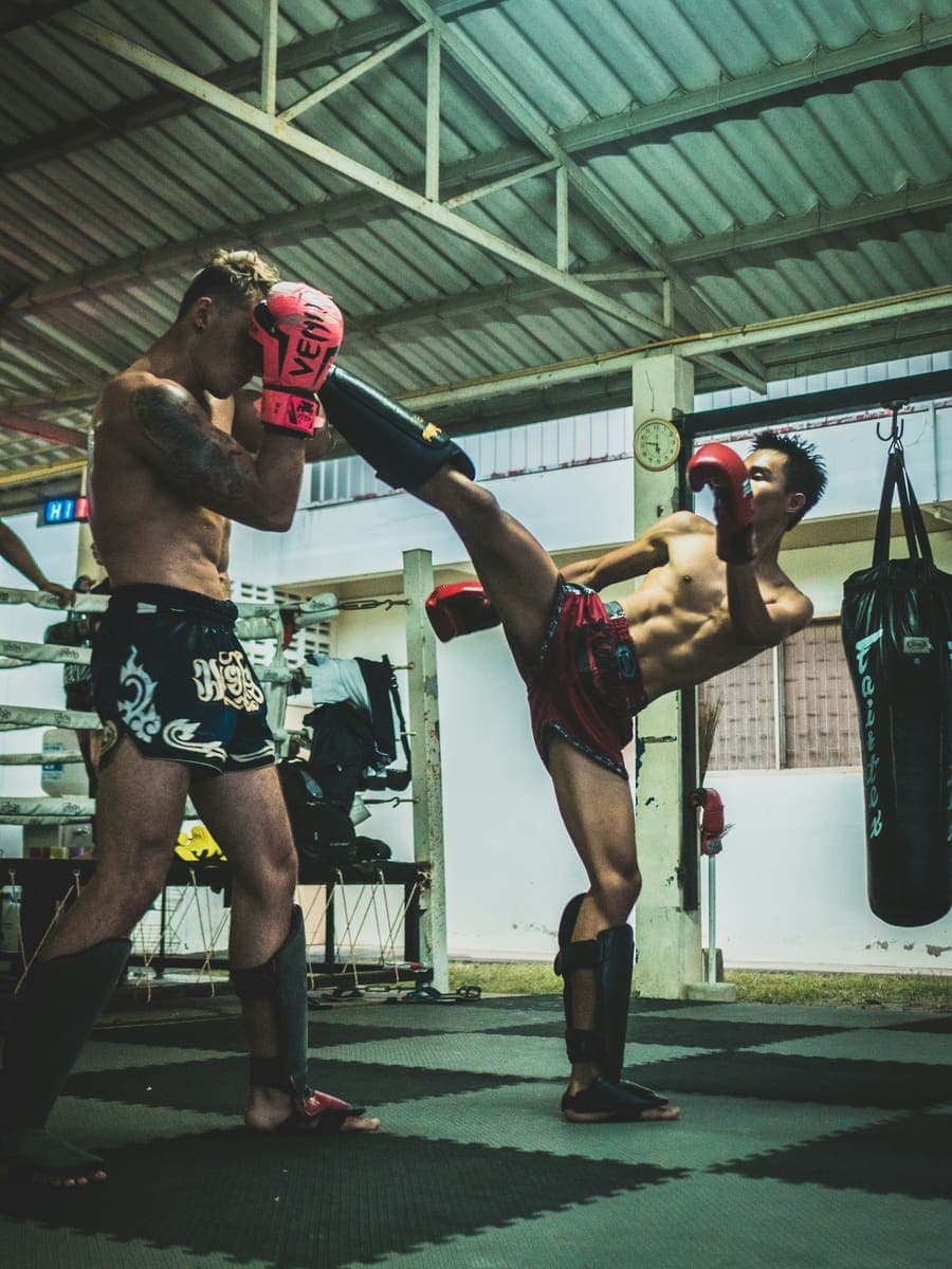 Kickboks antrenmanından bir kare, BUNN FIGHT