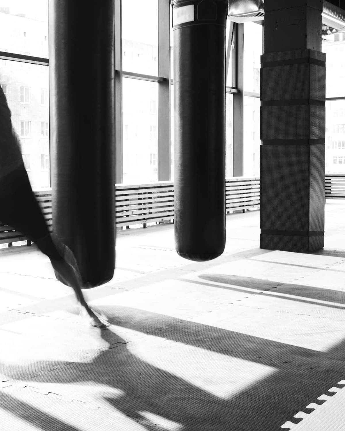 BUNN FIGHT kickboks antrenmanı, kum torbası çalışması