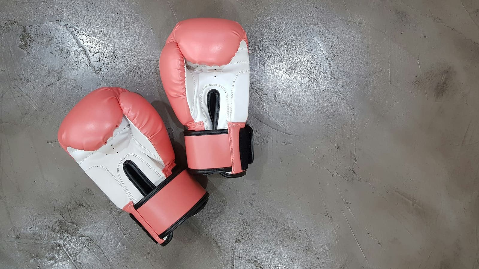 Kadınlar için kickboks dersi